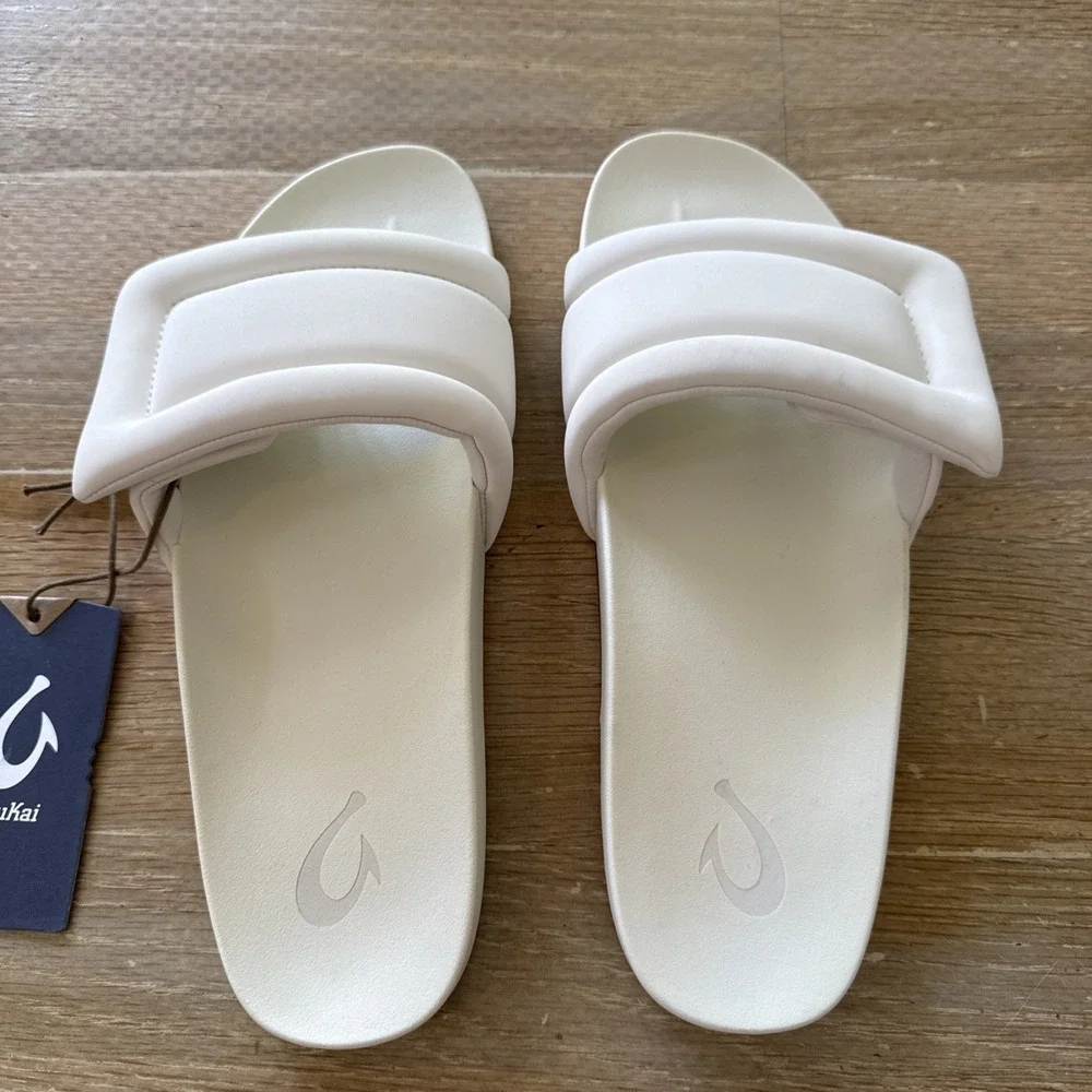 NWT NEW Olukai Sunbeam‎ Slide Comfort Sandals Off-White Women's Size 10 Hawaiian